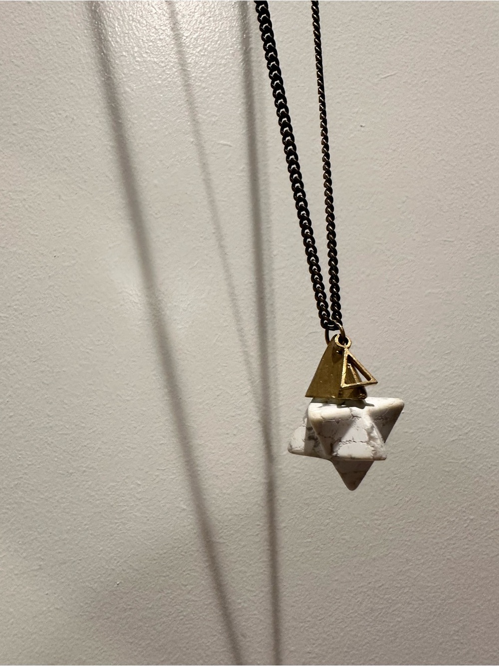 Howlite Pendulum Necklace with Gold Accents